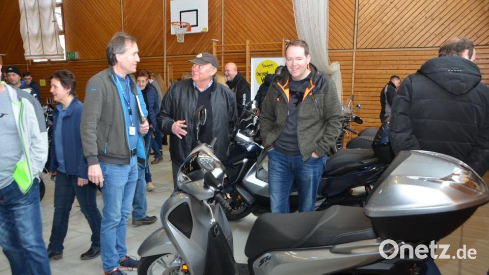 Die Motorradausstellung in der Dreifachturnhalles des Motorradclubs Vohenstrauß (MCV) war wieder ein Riesenerfolg. Bild: dob