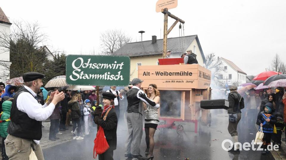 Faschingszug in Freudenberg Bild: Petra Hartl