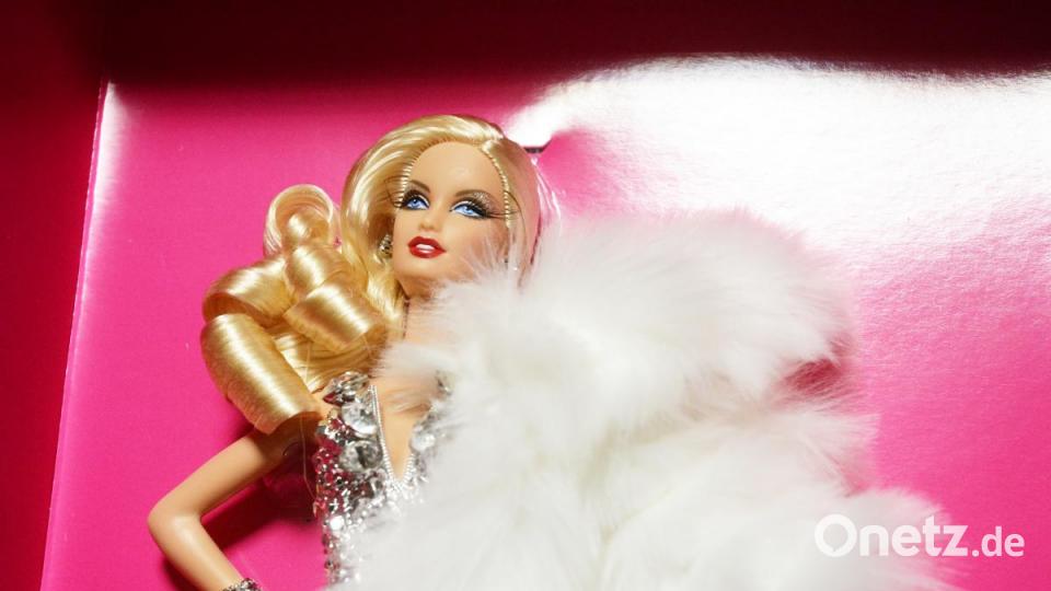 Über 1500 Barbies sind im Besitz von Melanie Korsche. Dabei hat ihre Sammelleidenschaft erst im Erwachsenenalter begonnen. Bild: Gabi Schönberger