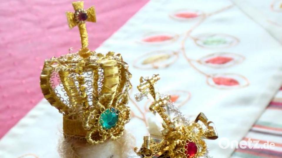 Kleine Kostbarkeiten sind ab 18. März im Steinstadl in Parkstein in der Ausstellung "Filigrane Klosterarbeiten" zu bewundern. Bild: fsb