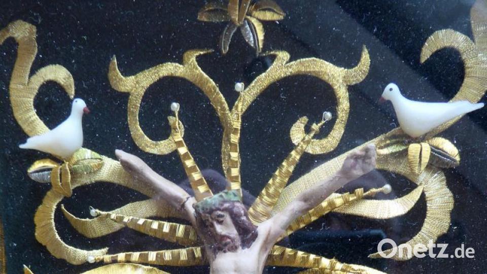 Kleine Kostbarkeiten sind ab 18. März im Steinstadl in Parkstein in der Ausstellung "Filigrane Klosterarbeiten" zu bewundern. Bild: fsb