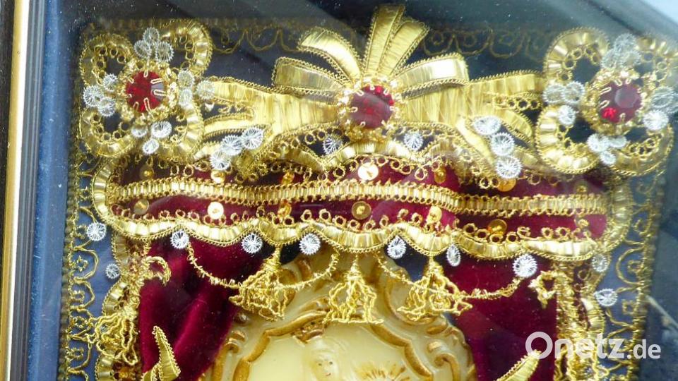 Kleine Kostbarkeiten sind ab 18. März im Steinstadl in Parkstein in der Ausstellung "Filigrane Klosterarbeiten" zu bewundern. Bild: fsb