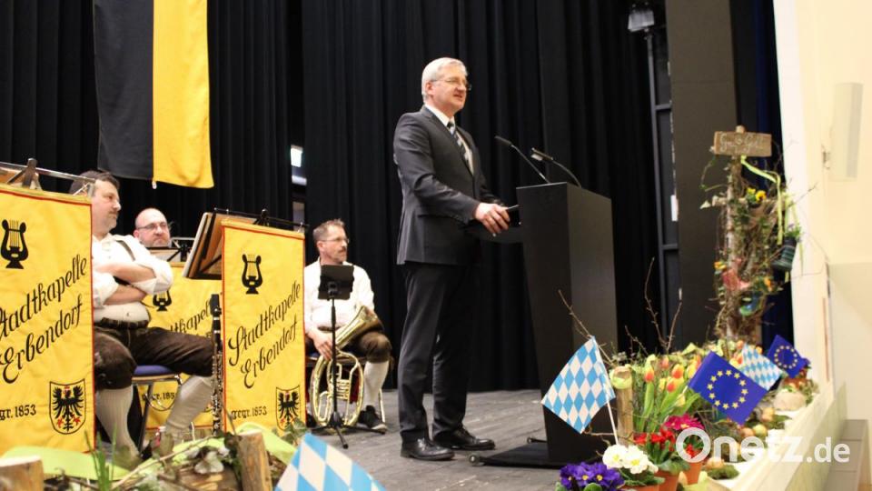 CSU-Ortsvorsitzender Johannes Reger begrüßt zum Politischen Ascherfreitag der CSU Erbendorf und des Kreisverbandes Tirschenreuth. Bild: ckl