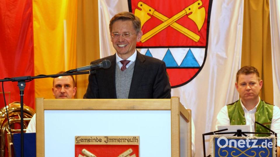 Tobias Reiß ruft zur Verteidigung der Demokratie auf. Bild: bkr