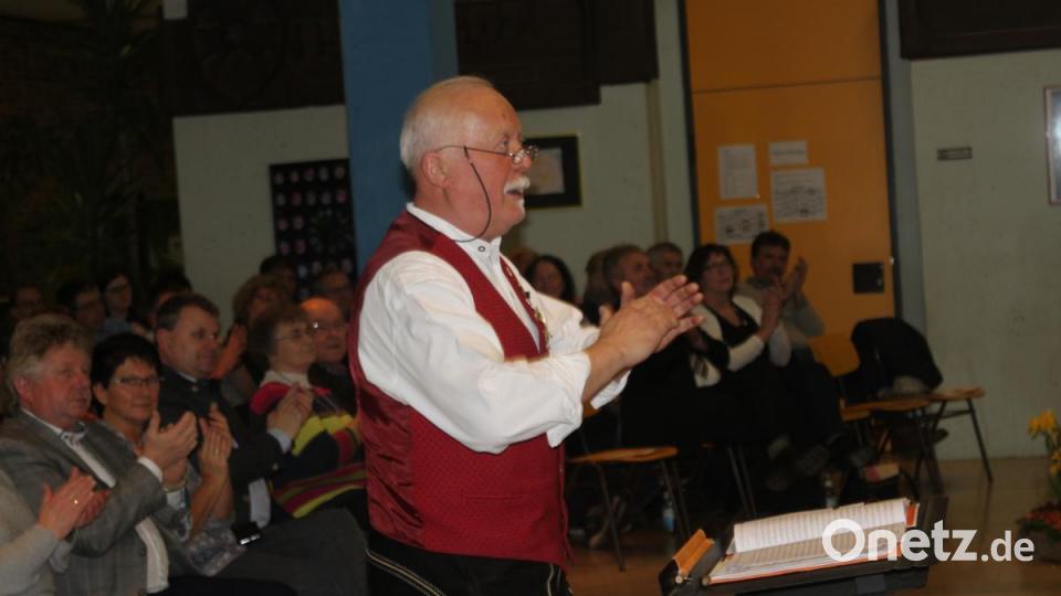Dirigent Robert Schricker in Action. Bild: wrt