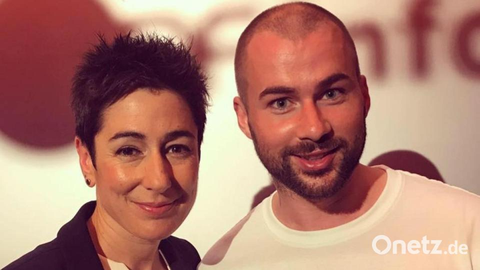 Auch Fernsehmoderatorin Dunja Hayali ist ein Fan von Benjamin Hartmanns Statement-Fashion. Bild: upl