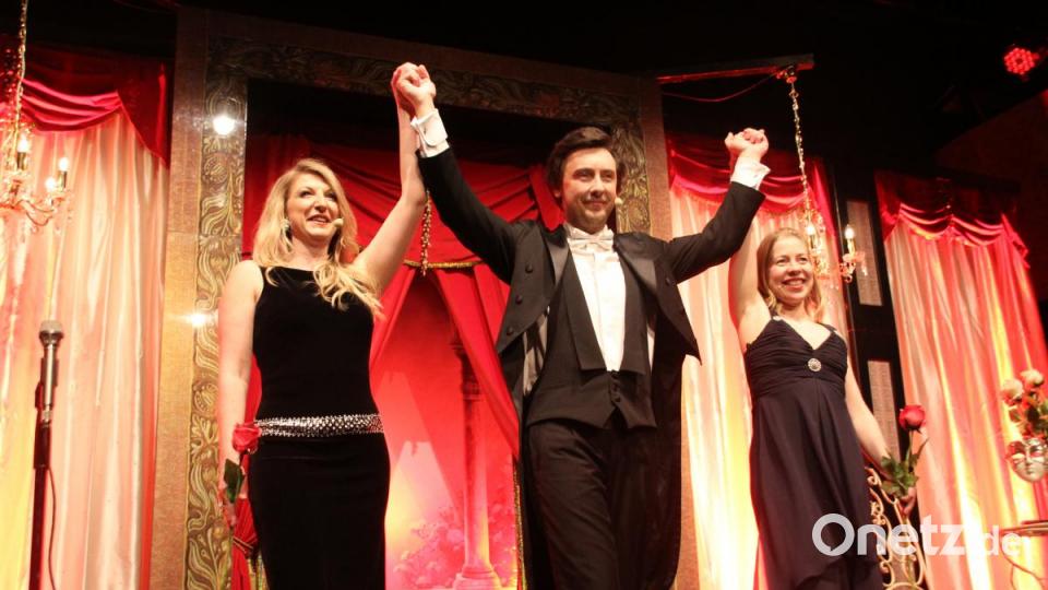 Janel Frazée, Armin Stöckl und Katja-Franziska Kunstmann bedankten sich mit einer Zugabe beim Publikum. Bild: kmo