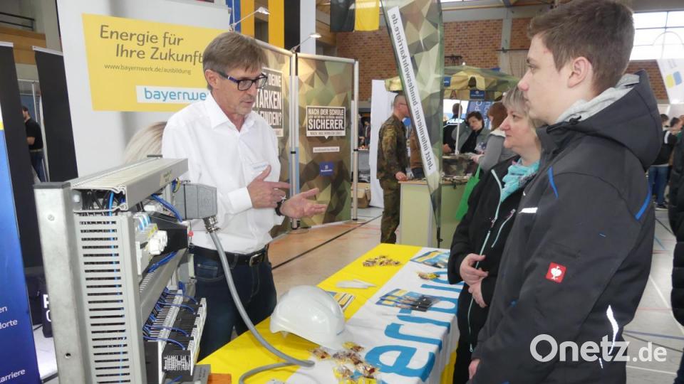 Das Bayernwerk mit viel vorzeigbarer Technik. Bild: rn