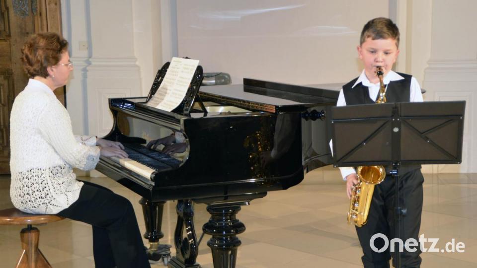 Alexander und Natalie Schreiner bei &quot;Musik verbindet&quot; in Waldsassen in der Klosteraula. Bild: zch