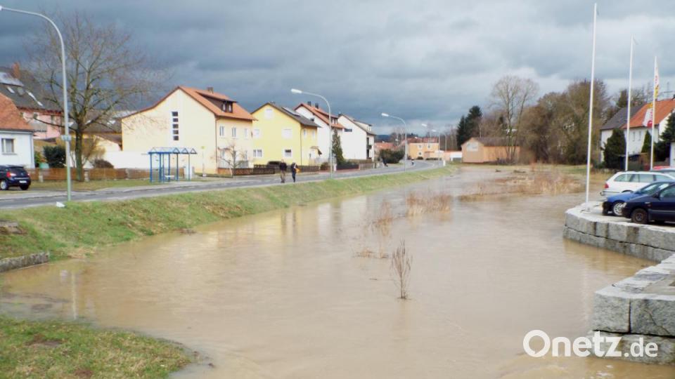 In Haselmühl trat der Krumbach über die Ufer. Bild: e