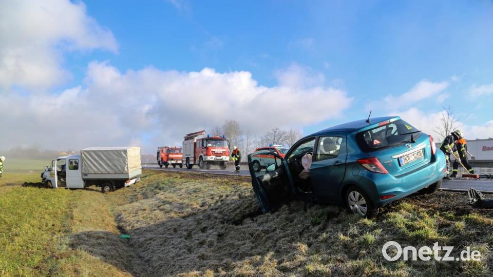 Zu einem folgenschweren Verkehrsunfall kam es Dienstag auf der Staatsstraße 2176 bei Konnersreuth. Bild: rw