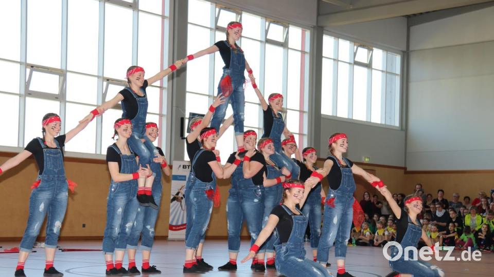 Beim Tanzwettbewerb &quot;Showtime&quot; in der Schulsporthalle Erbendorf traten am Samstag 29 Tanzgruppen an. Bild: rw