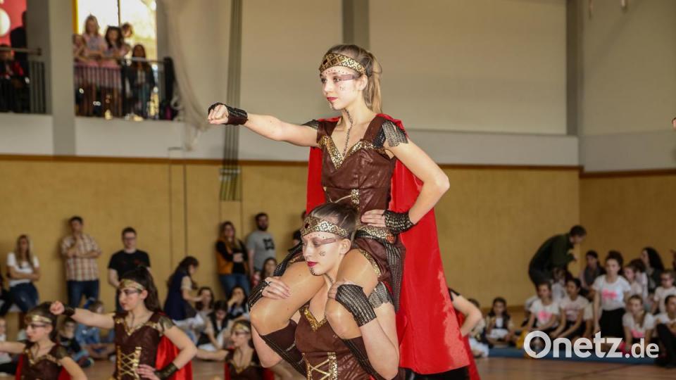Beim Tanzwettbewerb &quot;Showtime&quot; in der Schulsporthalle Erbendorf traten am Samstag 29 Tanzgruppen an. Bild: rw