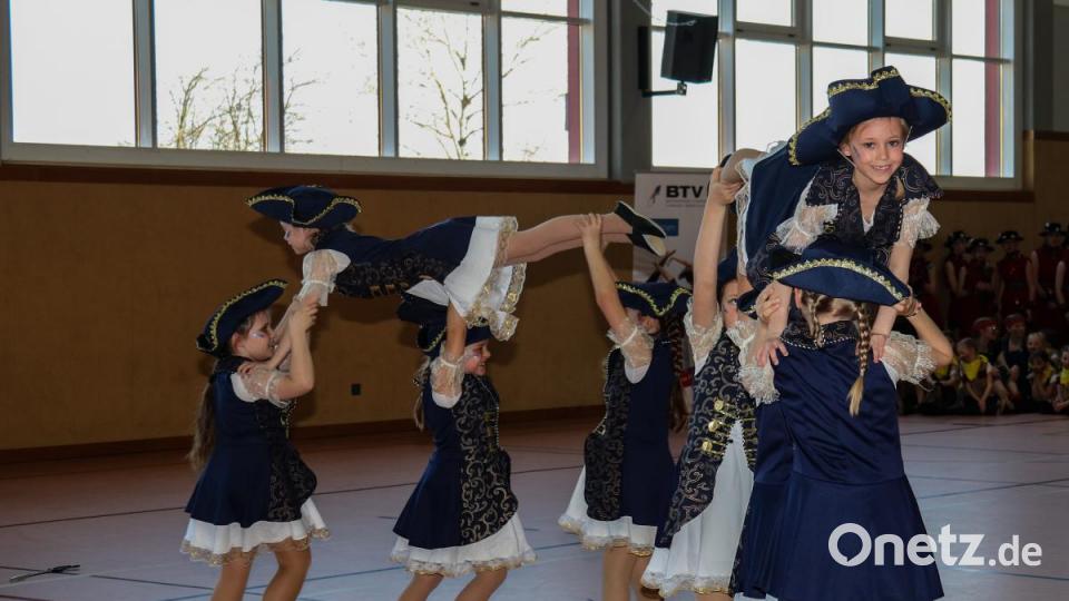 Beim Tanzwettbewerb &quot;Showtime&quot; in der Schulsporthalle Erbendorf traten am Samstag 29 Tanzgruppen an. Bild: rw