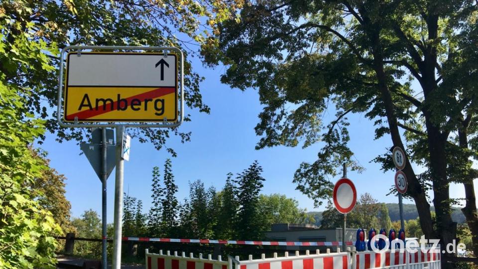 Nach der Bergung des steckengebliebenen Lastwagens ist der Verbindungsweg zu den Kleingärten im Stadtteil Luitpoldhöhe gesperrt. Bild: upl