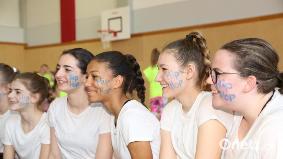 Beim Tanzwettbewerb &quot;Showtime&quot; in der Schulsporthalle Erbendorf traten am Samstag 29 Tanzgruppen an. Bild: rw