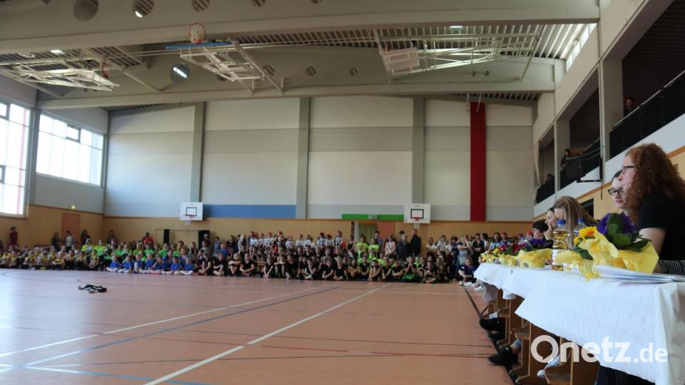 Beim Tanzwettbewerb &quot;Showtime&quot; in der Schulsporthalle Erbendorf traten am Samstag 29 Tanzgruppen an. Bild: rw