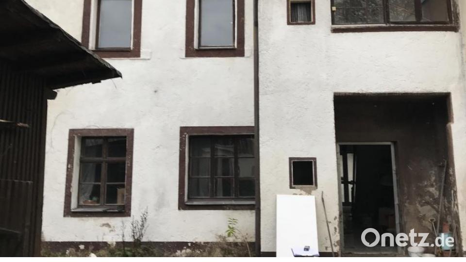 Innerhalb eines Jahres sanierte Familie Schäffler aus Windischeschenbach ein fast 200 Jahre altes Haus am Unteren Markt in Erbendorf. Bild: exb