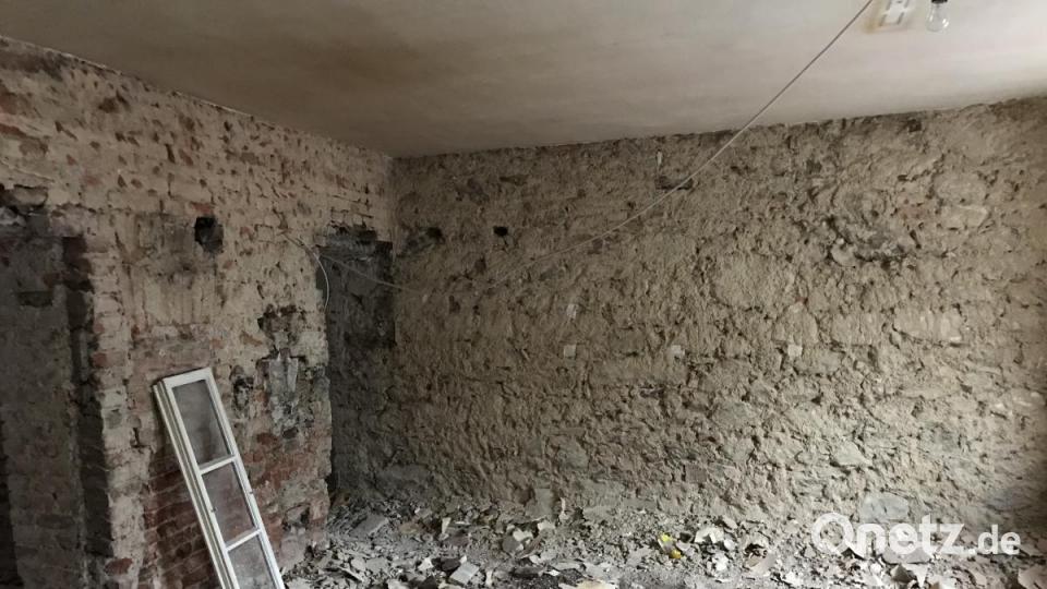 Innerhalb eines Jahres sanierte Familie Schäffler aus Windischeschenbach ein fast 200 Jahre altes Haus am Unteren Markt in Erbendorf. Bild: exb
