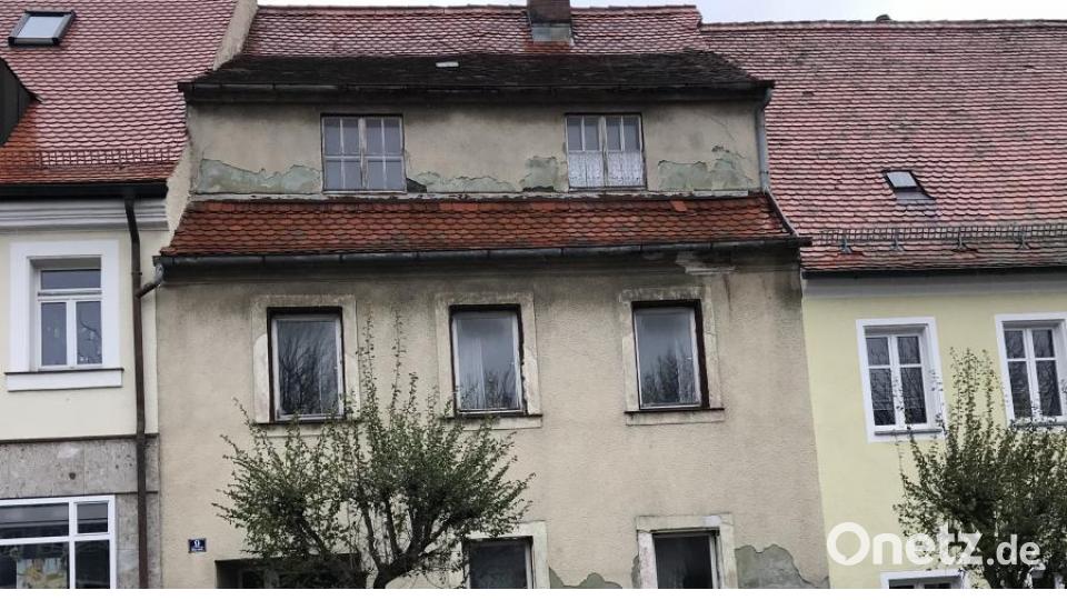 Innerhalb eines Jahres sanierte Familie Schäffler aus Windischeschenbach ein fast 200 Jahre altes Haus am Unteren Markt in Erbendorf. Bild: exb