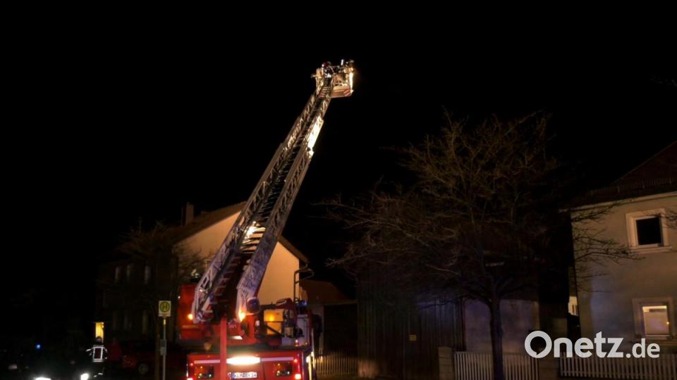 Am späten Freitagabend brannte im Kemnather Ortsteil Fortschau eine Garage. Bild: rw