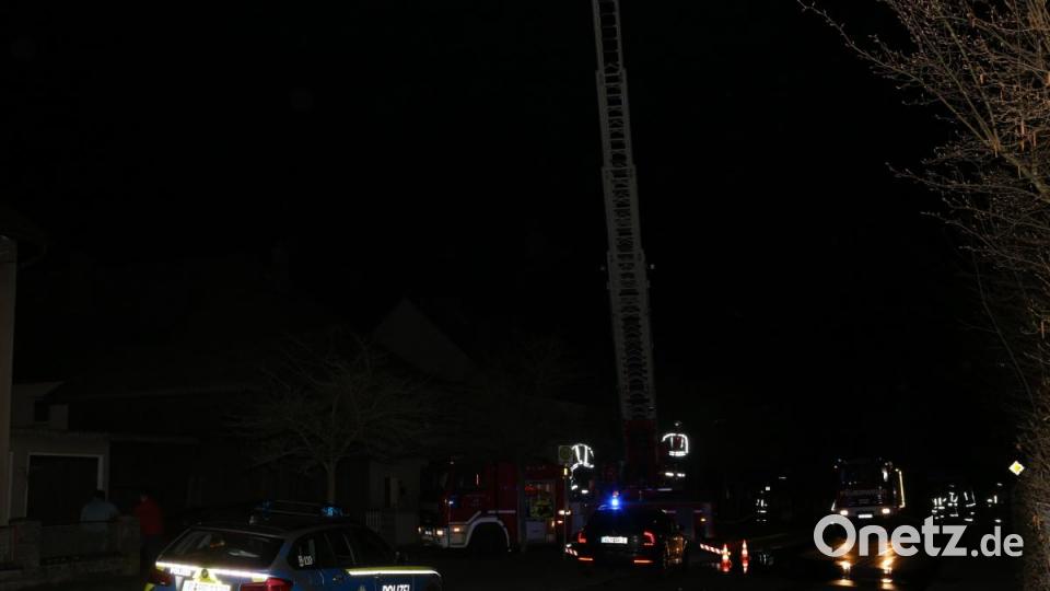 Am späten Freitagabend brannte im Kemnather Ortsteil Fortschau eine Garage. Bild: rw