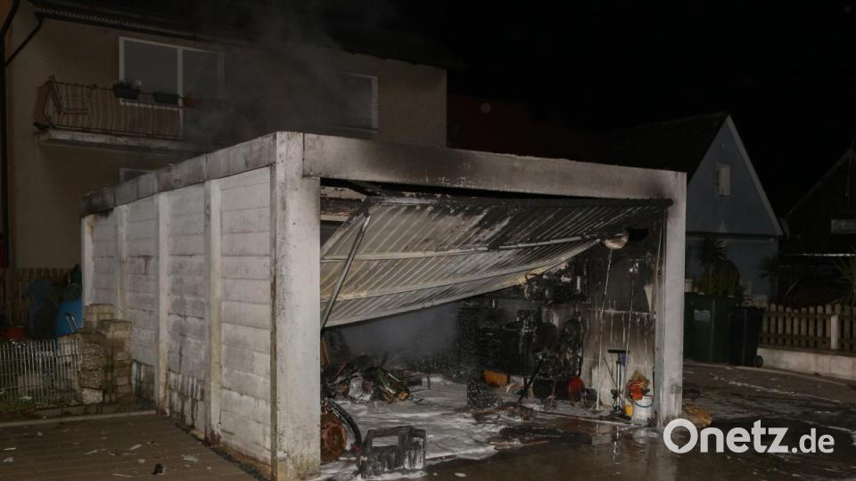 Am späten Freitagabend brannte im Kemnather Ortsteil Fortschau eine Garage. Bild: rw