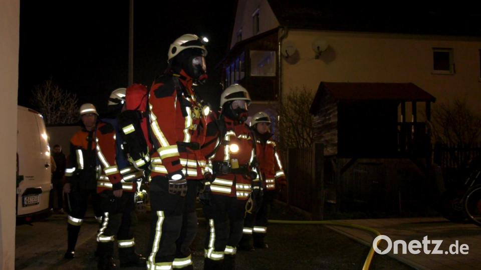 Am späten Freitagabend brannte im Kemnather Ortsteil Fortschau eine Garage. Bild: rw