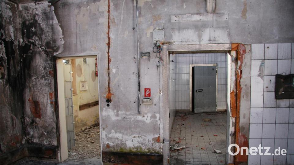 Die Brandruine rund 9 Monate nach der Zerstörung. Bild: wro