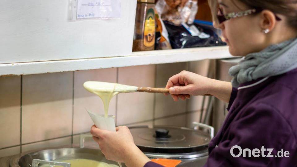 Ein kleiner Blick in die Backstube der Konditorei Café Kohr in Erbendorf. Die Osterproduktion läuft auf Hochtouren. Bild: pml