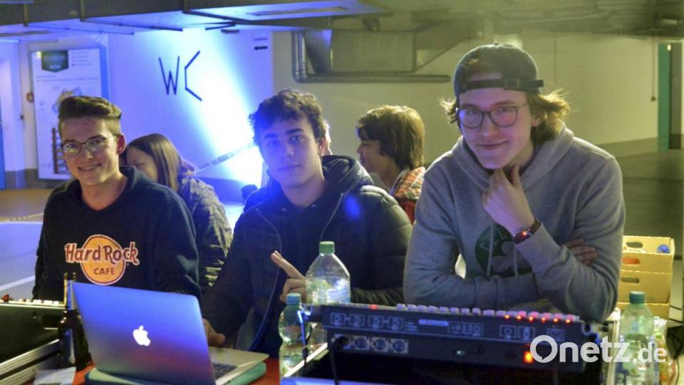 Eindrücke vom Poetry Slam 2019 in der Tiefgarage des City-Centers. Bild: Karin Wilck