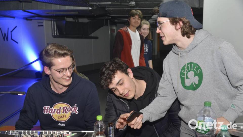 Eindrücke vom Poetry Slam 2019 in der Tiefgarage des City-Centers. Bild: Karin Wilck