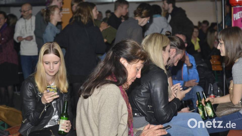 Eindrücke vom Poetry Slam 2019 in der Tiefgarage des City-Centers. Bild: Karin Wilck