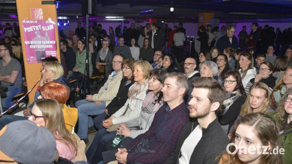 Eindrücke vom Poetry Slam 2019 in der Tiefgarage des City-Centers. Bild: Karin Wilck
