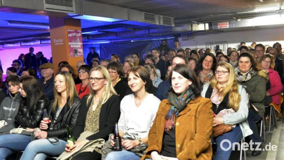 Eindrücke vom Poetry Slam 2019 in der Tiefgarage des City-Centers. Bild: Karin Wilck