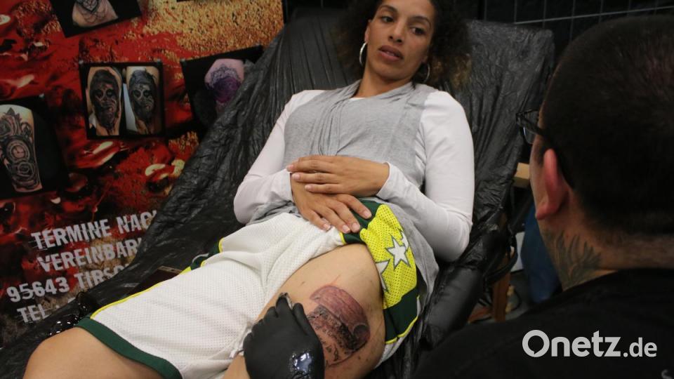 Zur zweiten Tattoo-Expo in Grafenwöhr kamen Hunderte Gäste in die Stadthalle. Bild: sne