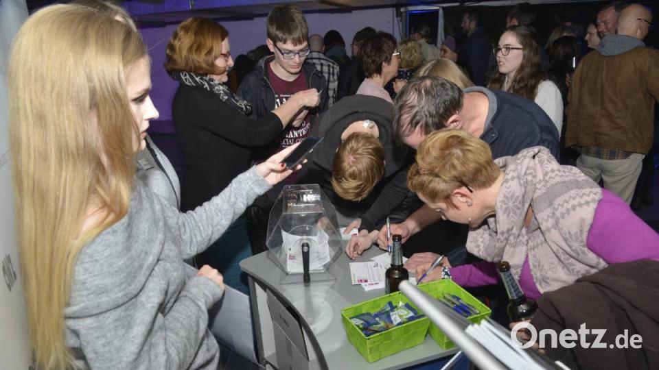 Eindrücke vom Poetry Slam 2019 in der Tiefgarage des City-Centers. Bild: Karin Wilck