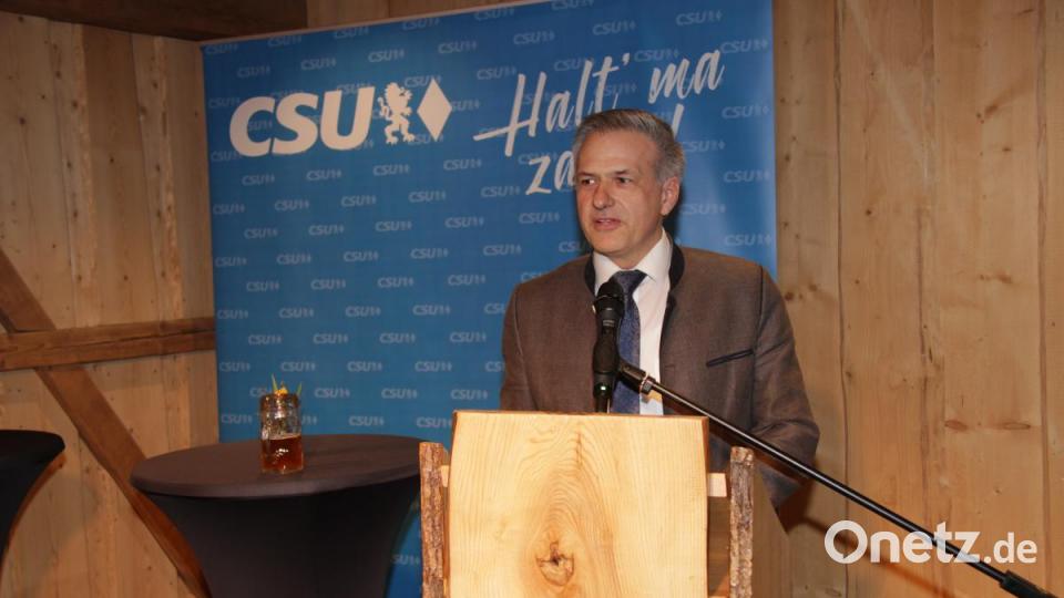 Roland Grillmeier bei seiner Nominierungsrede. Bild: rti