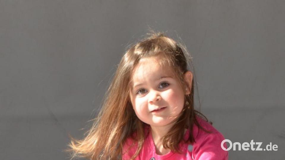 Schnell noch den Ball ins Ziel. Bild: dob