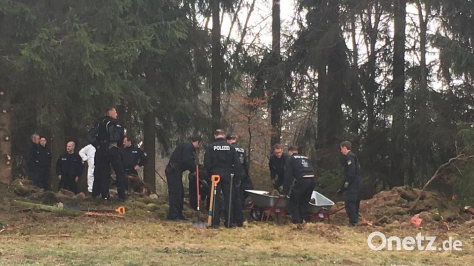Gegen 12 Uhr wurde mit dem Graben begonnen. Bild: Gabi Schönberger