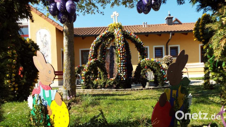 Die Vielzahl der verwendeten Eier und die kunstvolle Gestaltung haben dem Osterbrunnen des Frauenkreises Welluck schon viele vordere Plätze im Osterbrunnen-Wettbewerb der AOVE eingebracht. Bild: ll