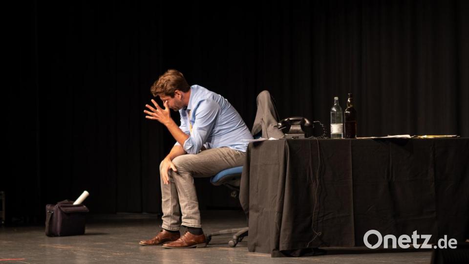 Claus von Wagner begeistert das Publikum in der Neustädter Stadthalle. Bild: pml