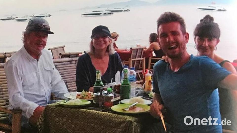 Heinrich "Heiner" Frieser trifft sich mit Tochter Miriam in Thailand. Repro: ui