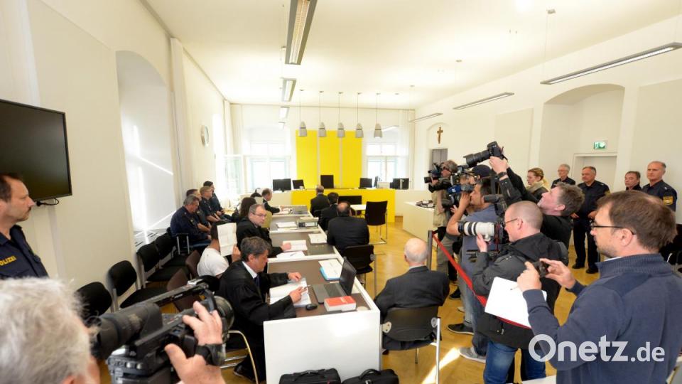 Prozessauftakt zur Prügel-Attacke in Amberg am Amtsgericht Bild: Petra Hartl