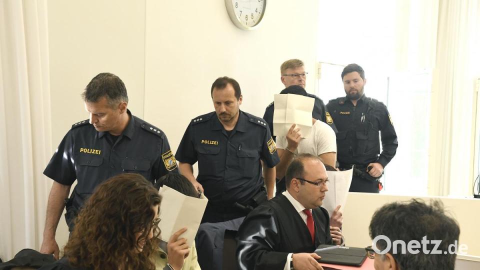 Prozessauftakt zur Prügel-Attacke in Amberg am Amtsgericht Bild: Petra Hartl