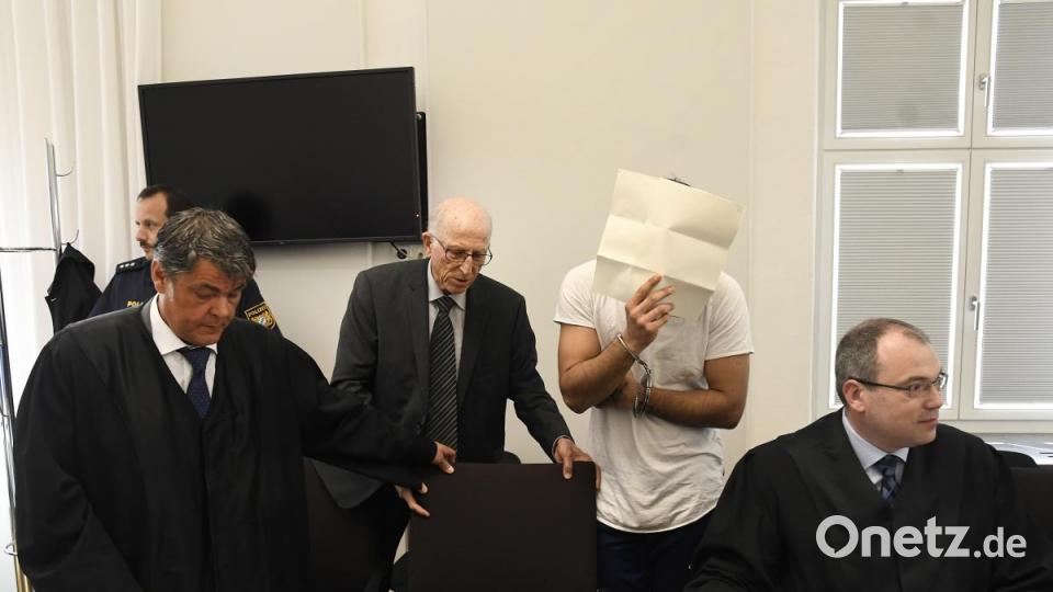 Prozessauftakt zur Prügel-Attacke in Amberg am Amtsgericht Bild: Petra Hartl