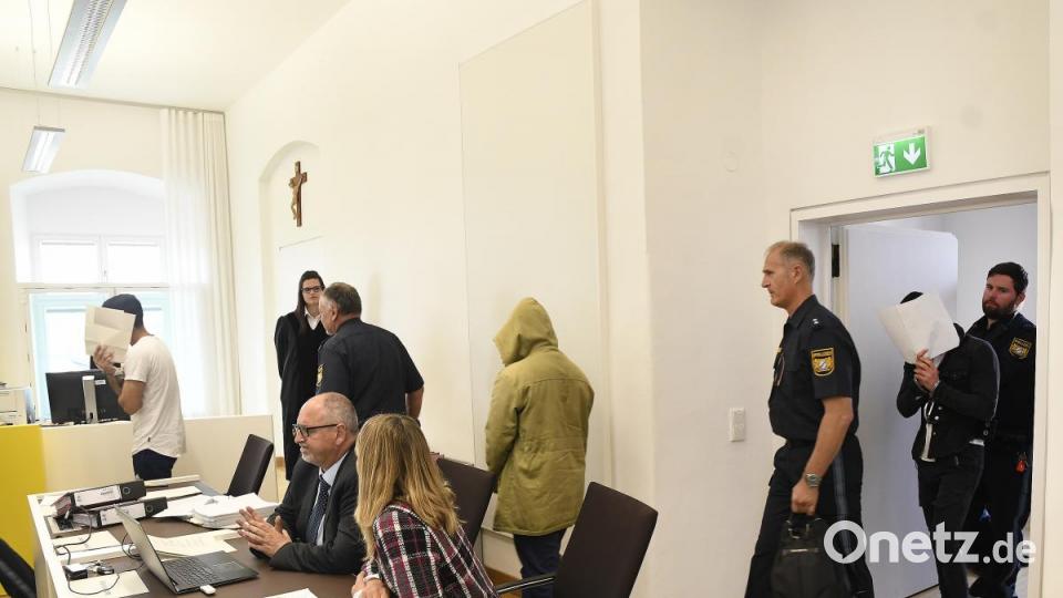 Prozessauftakt zur Prügel-Attacke in Amberg am Amtsgericht Bild: Petra Hartl