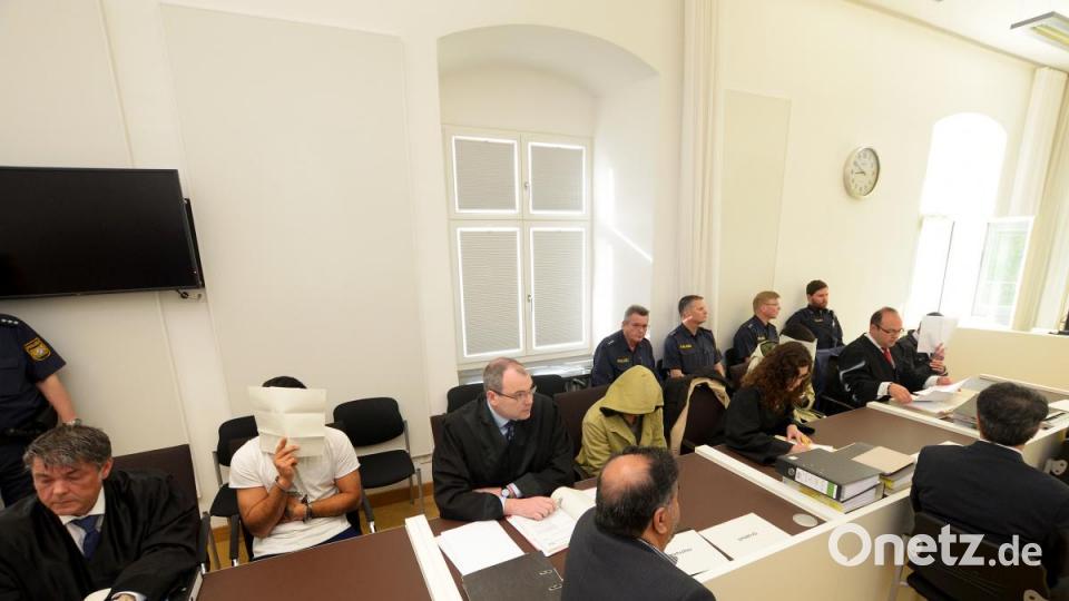 Prozessauftakt zur Prügel-Attacke in Amberg am Amtsgericht Bild: Petra Hartl