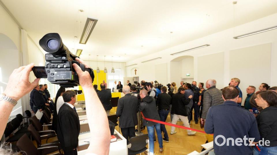 Prozessauftakt zur Prügel-Attacke in Amberg am Amtsgericht Bild: Petra Hartl