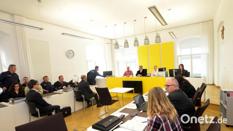 Prozessauftakt zur Prügel-Attacke in Amberg am Amtsgericht Bild: Petra Hartl